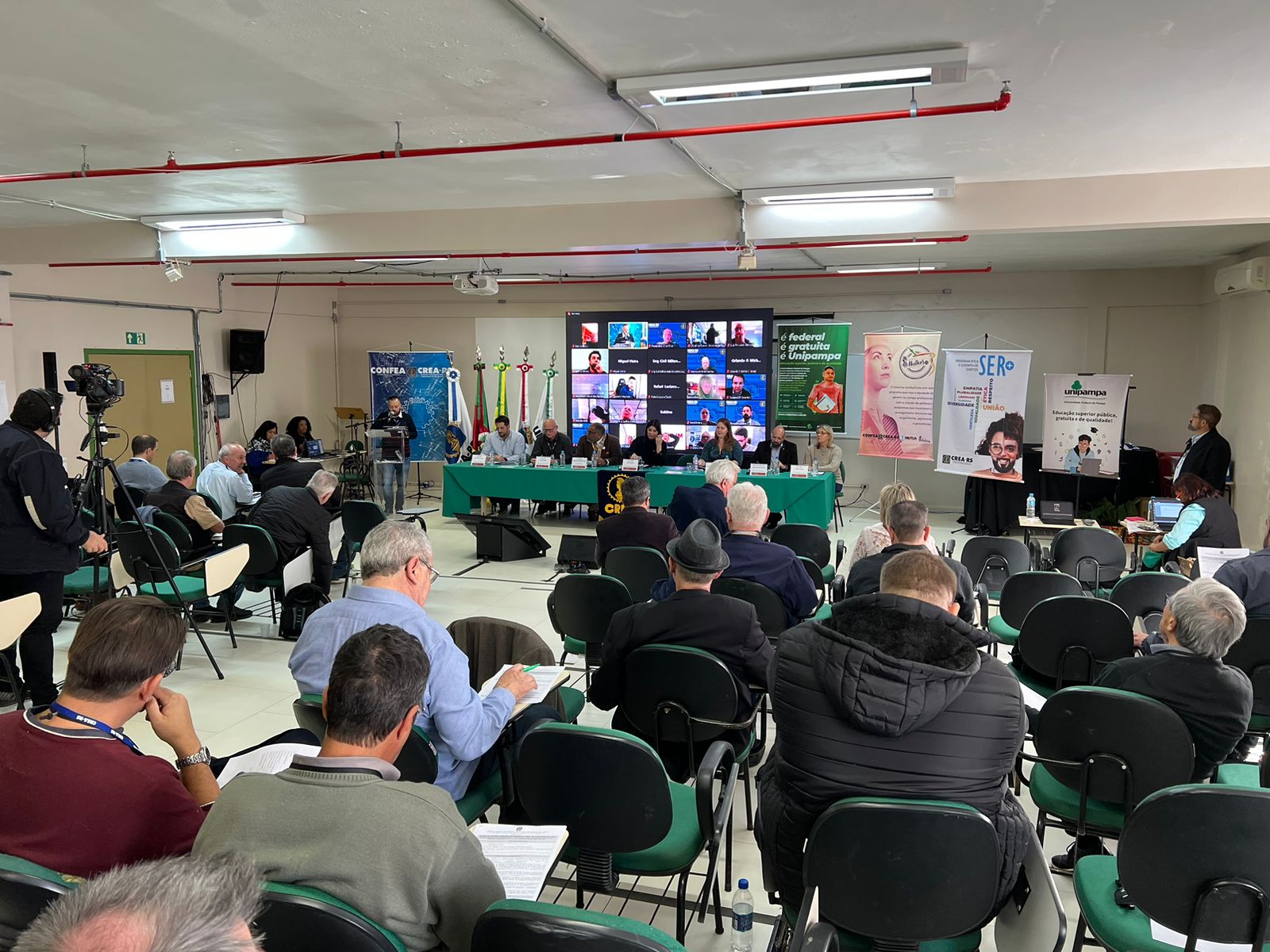 Em formato h&iacute;brido, a Plen&aacute;ria contou com mais de 100 conselheiros